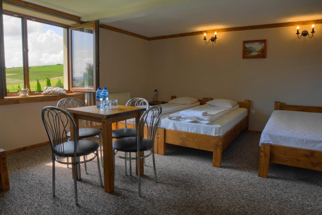 Bed and Breakfast Osrodek Wypoczynkowy U Bartka à Czerwienne Extérieur photo