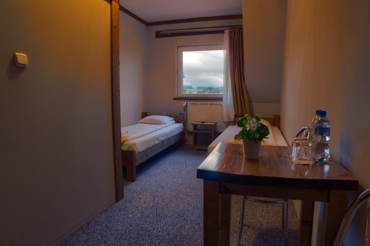 Bed and Breakfast Osrodek Wypoczynkowy U Bartka à Czerwienne Extérieur photo
